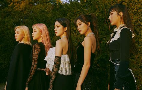 red velvet wallpaper laptop|red velvet psycho concept photos.